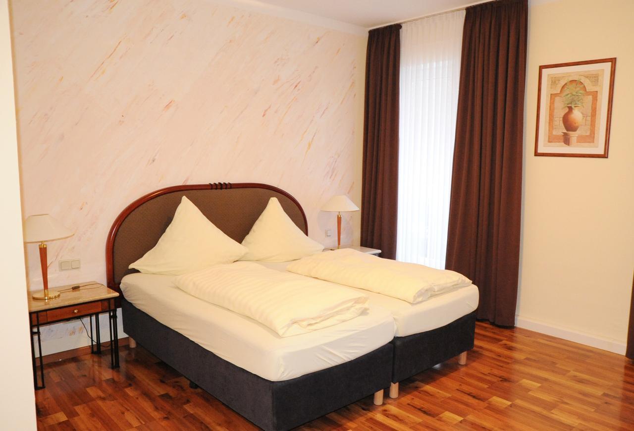 Aparthotel Scheuer ヒュルト エクステリア 写真